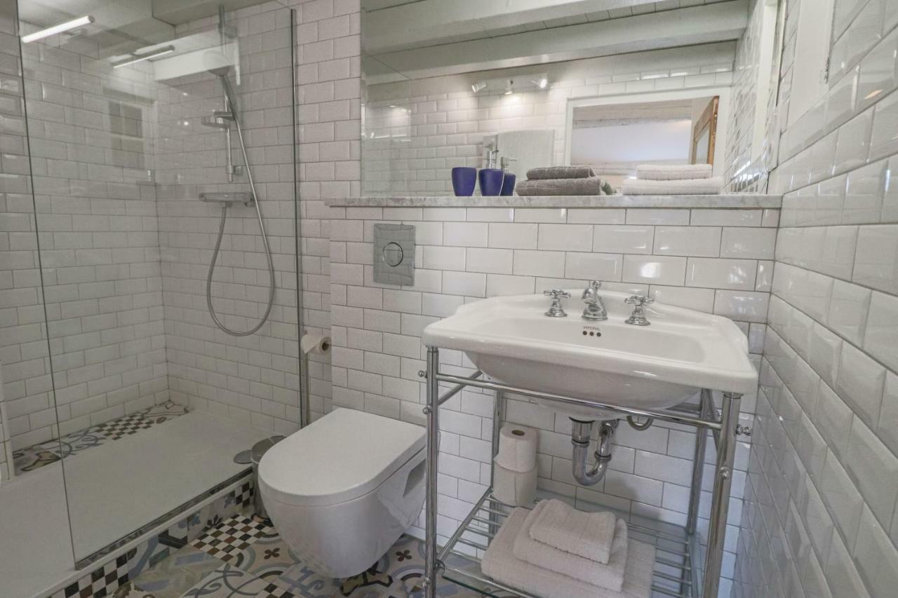 Clt - Unique Duplex & Terrace On The Provencal Market Антиб Екстериор снимка